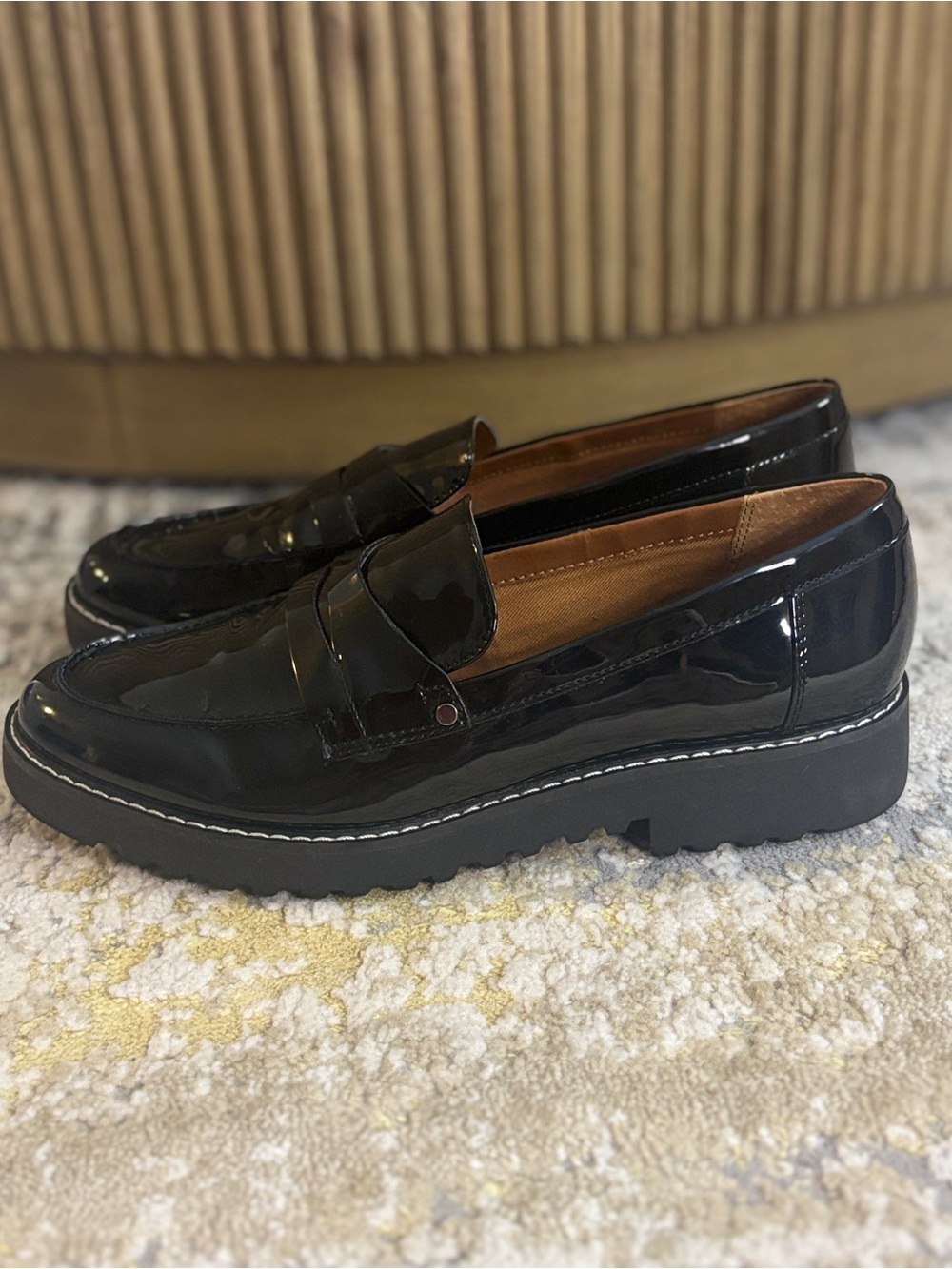 Franco Sarto Cassandra Penny Loafers Black Patent Lug Sole Womens US Size 8.5M